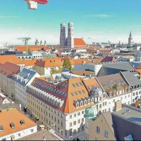 Altbauwohnung, Zentral Gelegen, Mit Balkon Apartmán Mnichov